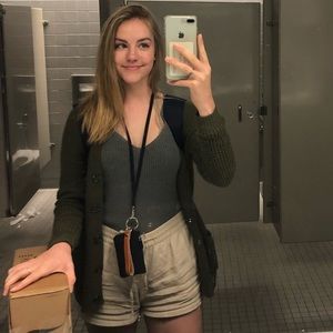 Meet your Posher, Maya